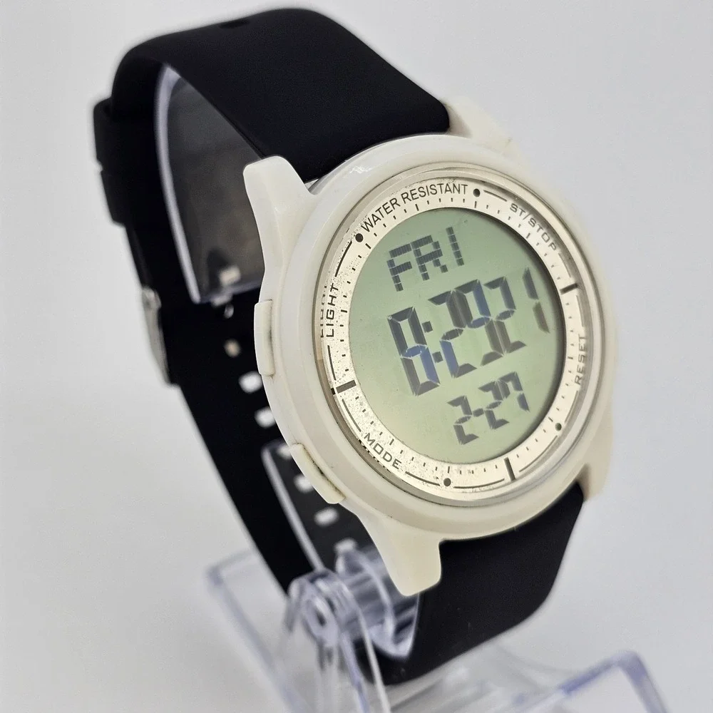 Beeasy Men's Ultra Slim Digital Watch 44MM‎ New Black Plastic Bands New Battery